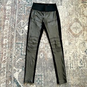 Koral Black and Gray Leggings